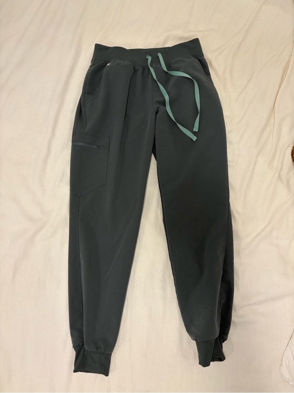 FIGS Zamora Jogger